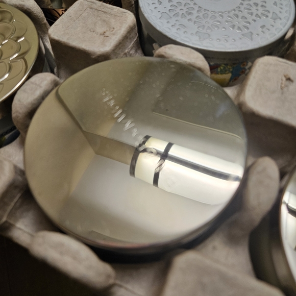 Bath & Body Works 3 Wick Candle A Thousand Wishes Rare Vintage - Picture 3 of 6